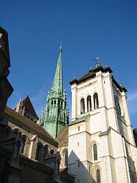 Les stalles de la Cathédrale St-Pierre furent offertes au 15ème siècle par les banquiers-marchands florentins établis à Genève pour abriter les personnages importants de lépoque. Ils représentent des personnages importants de la tradition biblique.